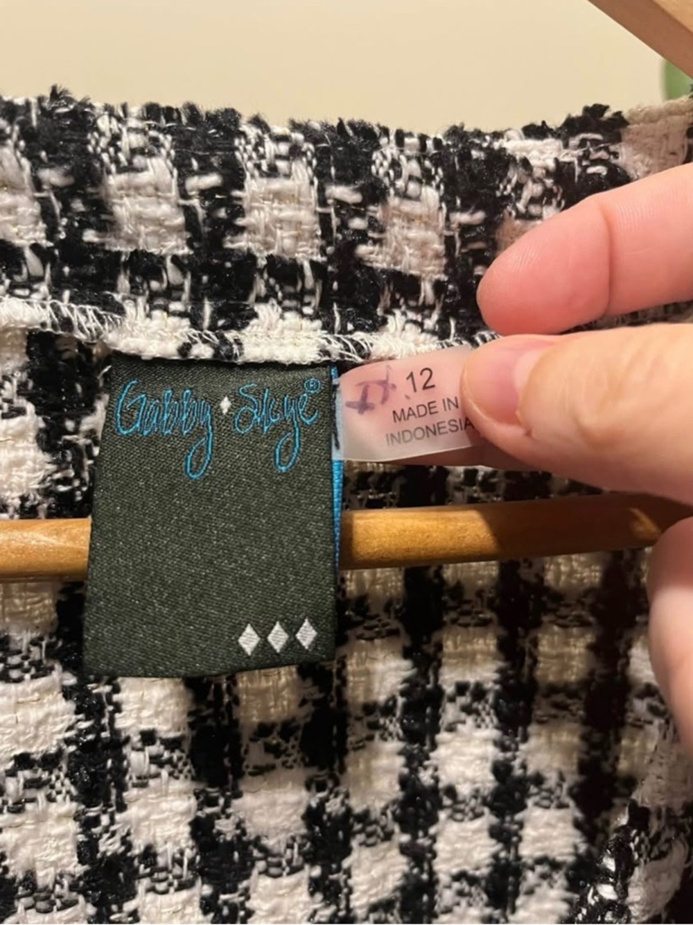 Gabby Skye Black and White Tweed Button-Front Dress - Picture 6 of 6